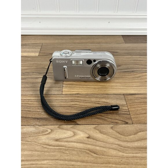 Sony Other - Sony Cyber-shot DSC-P9 4.0MP Digital Camera - Silver No Charger